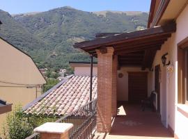 Country-House vista montagna，位于Foce的度假屋