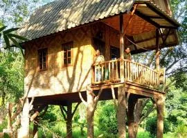 Treehouse Holidays-Family house