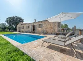 Finca Albocasser by Mallorca House Rent