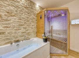 Le Petit Paris - Cocon & Spa & Sauna，位于沙特尔的酒店