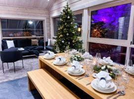 Santa's Luxury Boutique Villa, Santa Claus Village, Apt 2，位于罗瓦涅米的酒店