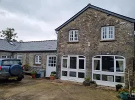 2 Stable Cottage, Llanbethery