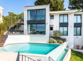 3009 - Luxurious new villa in quiet area in Costa de la Calma，位于卡尔玛海滩的乡村别墅