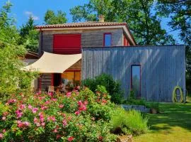 Le Clos d'Ô Maison de standing Le Milan avec sa piscine chauffée proche de Sarlat