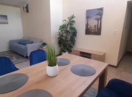 Impala Suite -Entire Unit- 2 bedroom with 1 ensuite bathroom，位于莱迪史密斯的酒店