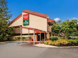 普林斯顿-尤因红屋顶客栈，位于劳伦斯维尔的酒店