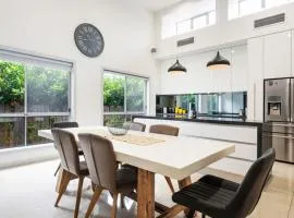 Luxury meets Modern along Cudgegong River