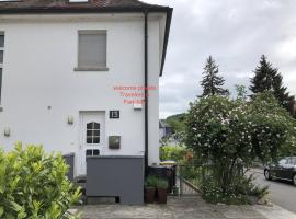 Ochsenfurt am Main 5 Zimmer Küche Parkplatz，位于奥森富尔特的旅馆