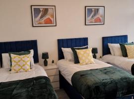 Flitwick Luxury Apartment - Sleeps 4，位于弗特威克弗立维火车站附近的酒店