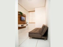 102-FLAT-Espaço, conforto. É disso que você precisa!，位于阿纳波利斯的酒店