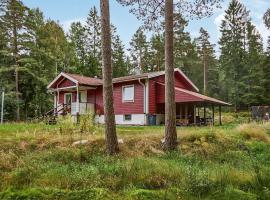 Amazing Home In Henn With Kitchen，位于Henån的乡村别墅