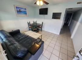 125 Atlantic Avenue Unit E - Pet Friendly! Walk To The Beach and Pier!1BR -1BA - Sleeps 2-4 guests!
