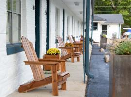 Al & Sally's Motel，位于密歇根城的海滩酒店