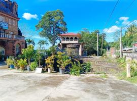 RedDoorz @ Grand Valley Castle Hotel Cagayan，位于Bangak的酒店