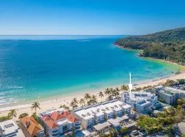 18OB Absolute Beachfront - Noosa Main Beach