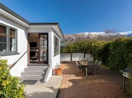 Townside Treat - Wanaka Holiday Home