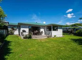 Downtown Delight - Wanaka Holiday Home