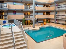 乡村公园贝斯特韦斯特优质酒店，位于卡尔加里的酒店