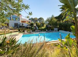 Casa do Palmeiral - Hoom B&B，位于Montes de CimaInternational Kart Circuit Algarve附近的酒店