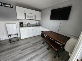125 Atlantic Avenue Unit D - Pet Friendly! Walk To the Beach and Pier! 1BR -1BA - Sleeps 2-4 guests!