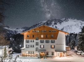 Hotel Alpensonne - Panoramazimmer & Restaurant，位于阿罗萨的酒店