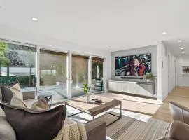 @ Marbella Lane - 3BR w/sweeping views of Bay Area