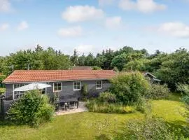 Beautiful Home In Vinderup With Kitchen