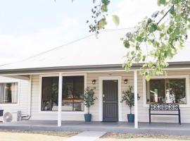 Jacaranda cottage，位于达博的乡村别墅