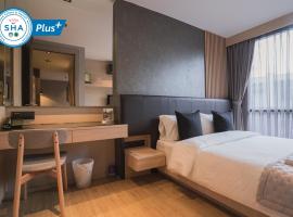 VOQUE Hotel & Serviced Residence Sukhumvit 51 - SHA Plus，位于曼谷9:53 艺术商城附近的酒店