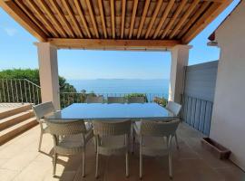 Maison Rayol-Canadel-sur-Mer, 5 pièces, 9 personnes - FR-1-308-142，位于勒·雷约尔·卡纳德尔·苏尔的酒店