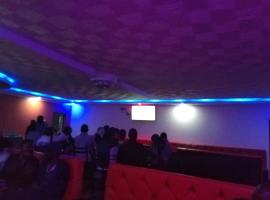 Roots riverside kiminini，位于Kiminini的酒店