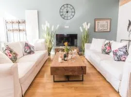 - SUBLIME VILLA FELICIDAD - Proche hypercentre - Parking - Terrasse - WiFi