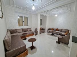 Appartement à louer，位于拉腊什的酒店