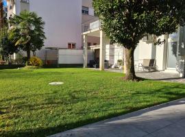 Renovierte Ferienwohnung im Zentrum von Locarno，位于洛迦诺的酒店