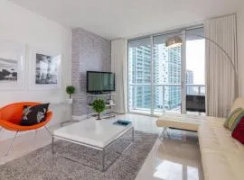 Deluxe Brickell Suite w pool gym City views