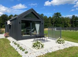 Holiday Hill Karpnki, Domki z sauną, balią i jacuzzi na wyłączność，位于Karpniki的酒店