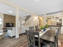 Skyrise Two Stories - Centrally Located