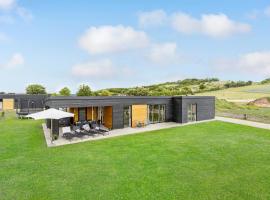 Gorgeous Home In Løgstrup With Kitchen，位于Løgstrup的酒店