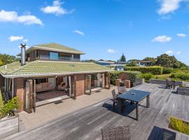 Island View Beach House - Paraparaumu Beach Home，位于帕拉帕拉乌穆的酒店