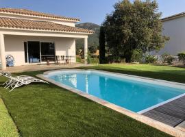 Villa de charme avec piscine entre Ajaccio et Porticcio，位于埃希卡-苏埃雷拉的别墅
