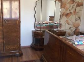 Nyugalmas 2 Vendégház Lénárddaróc，位于Lénárddaróc的酒店