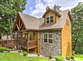 Branson Home with Game Room, Near Silver Dollar City，位于布兰森的酒店