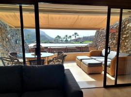 Villa Happiness - Luxury chalet with sea view，位于大加那利岛拉斯帕尔马斯的木屋