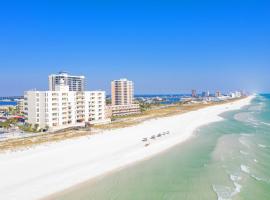 Pensacola Beach Front Emerald Waters，位于彭萨科拉海滩的酒店