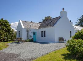 Ploughman's Cottage，位于Edinbane的度假短租房