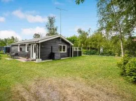 Amazing Home In Hadsund With Kitchen