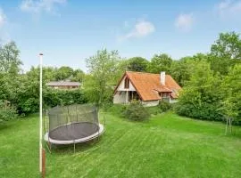 Nice Home In Løgstrup With Wifi