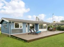 Nice Home In Fejø With Kitchen