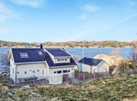 Nice Home In Egersund With Wifi，位于埃格尔松的乡村别墅