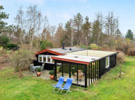 2 Bedroom Cozy Home In Jægerspris，位于Jægerspris的酒店